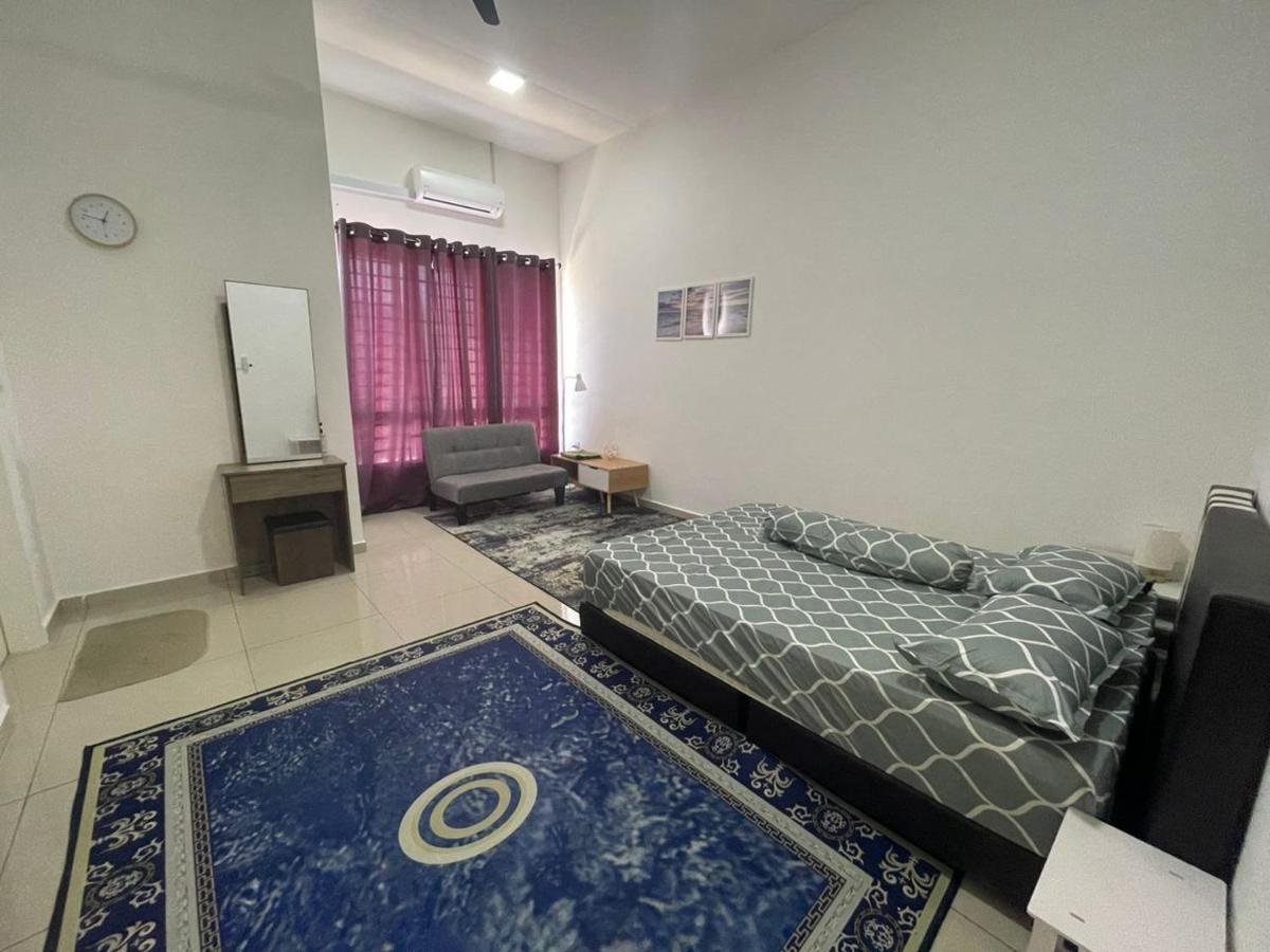 Safiyya Homestay Kluang Exterior foto
